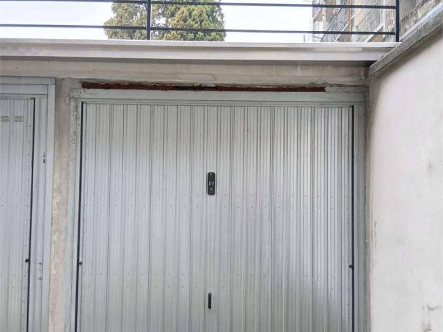 Box / Garage in vendita a Valenza AL