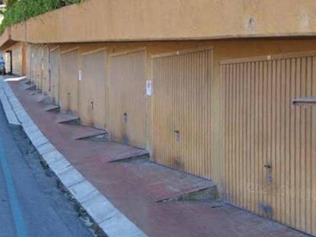 Box / Garage in vendita a Vallecrosia IM