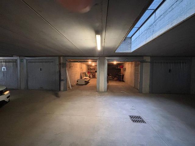 Box / Garage in vendita a Vaprio d'Adda MI