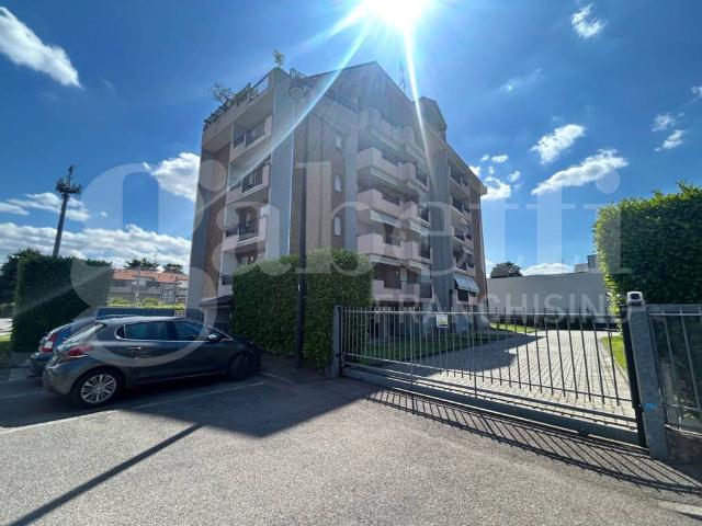 Box / Garage in vendita a Varedo MB