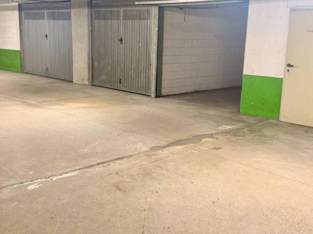 Box / Garage in vendita a Varese VA