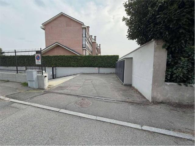 Box / Garage in vendita a Venaria Reale TO