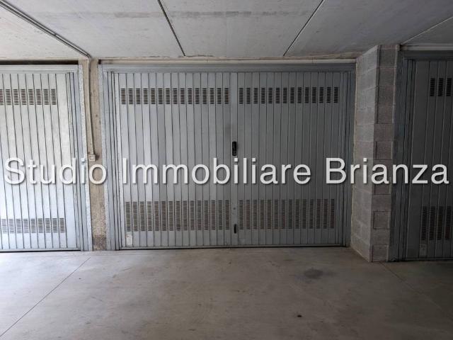 Box / Garage in vendita a Veduggio con Colzano MB