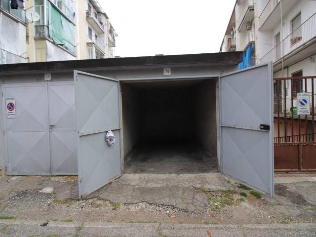 Box / Garage in vendita a Vercelli VC