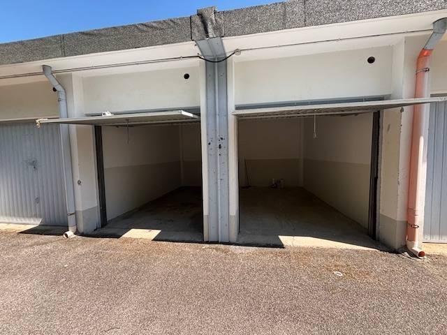 Box / Garage in vendita a Vinovo TO