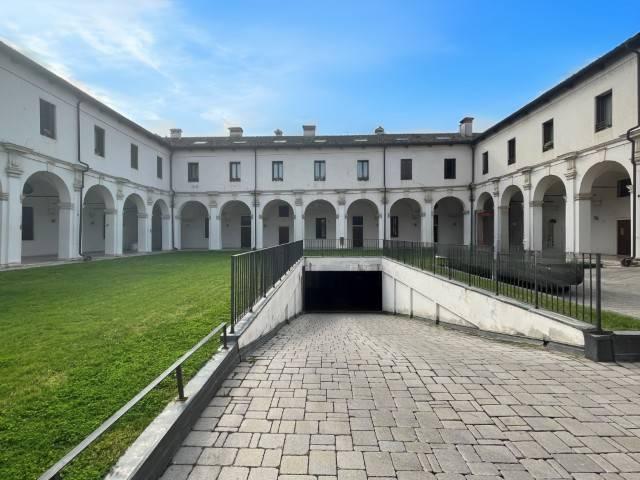Box / Garage in vendita a Vicenza VI