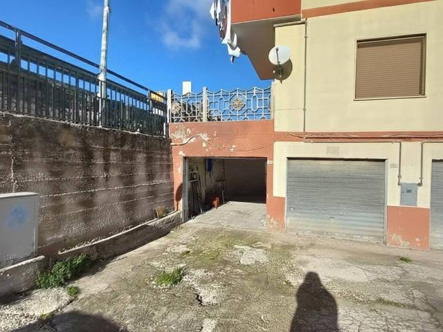 Box / Garage in vendita a Vico del Gargano FG