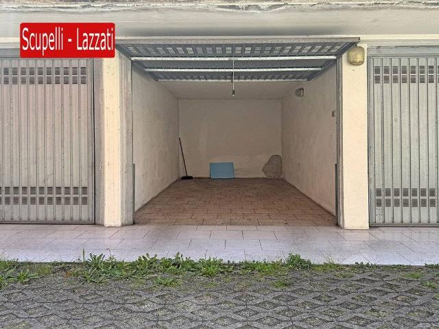 Box / Garage in vendita a Voghera PV