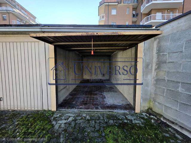 Box / Garage in vendita a Voghera PV