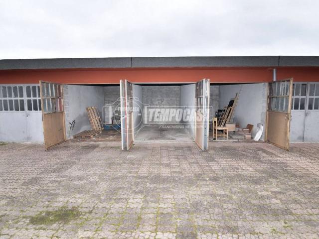 Box / Garage in vendita a Volpiano TO