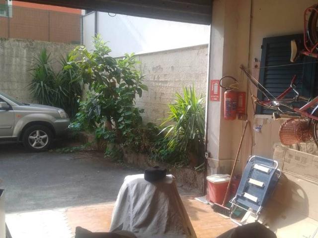 Box / Garage in vendita a Aci Catena CT
