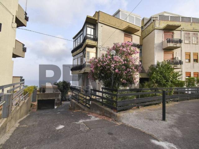 Box / Garage in vendita a Aci Castello CT