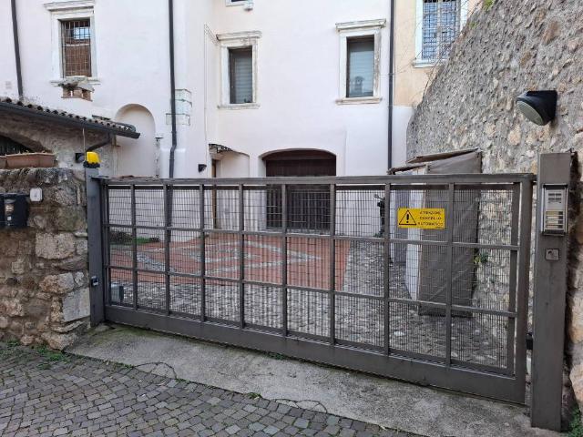 Box / Garage in vendita a Affi VR