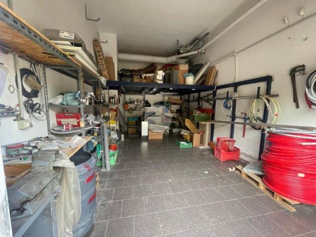 Box / Garage in vendita a Afragola NA