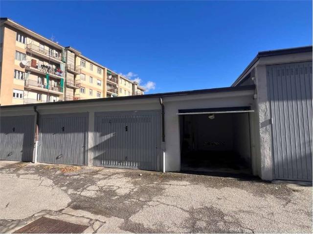 Box / Garage in vendita a Aosta AO