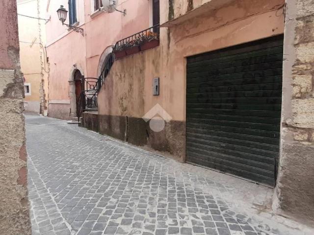 Box / Garage in vendita a Alatri FR