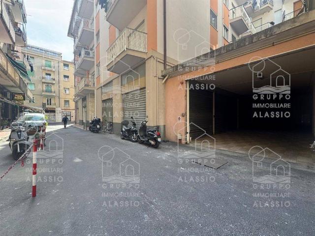Box / Garage in vendita a Alassio SV