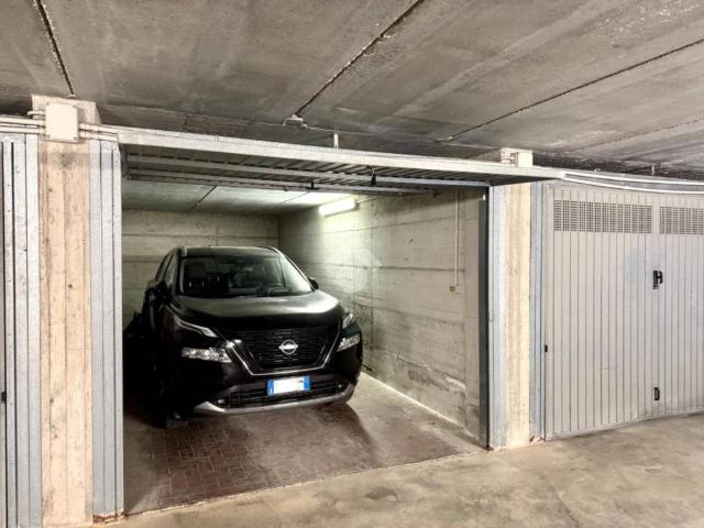 Box / Garage in vendita a Alassio SV