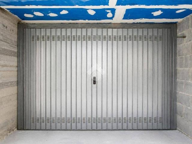 Box / Garage in vendita a Alba Adriatica TE