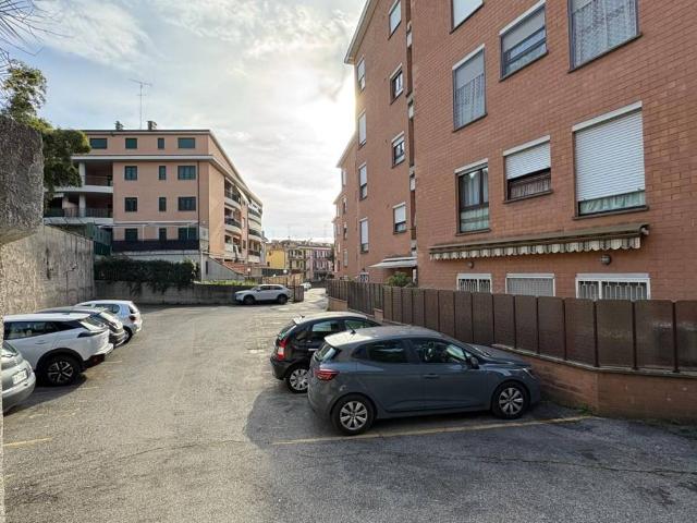 Box / Garage in vendita a Albano Laziale RM