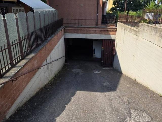 Box / Garage in vendita a Albano Laziale RM