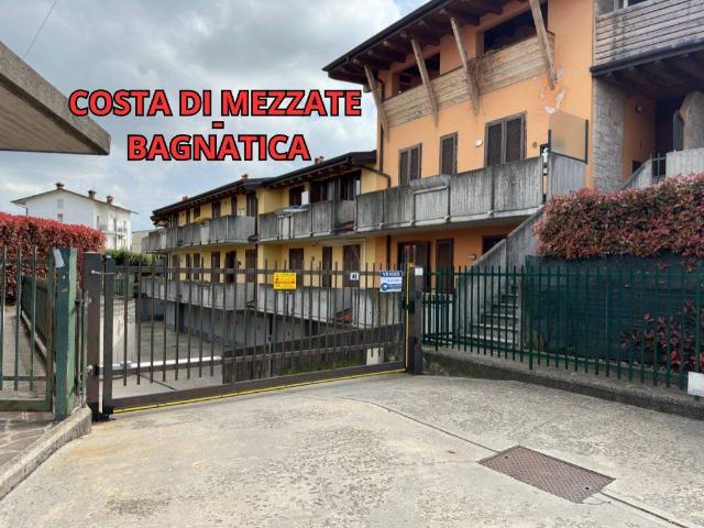 Box / Garage in vendita a Albano Sant'Alessandro BG