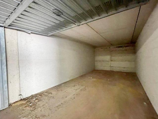Box / Garage in vendita a Albavilla CO