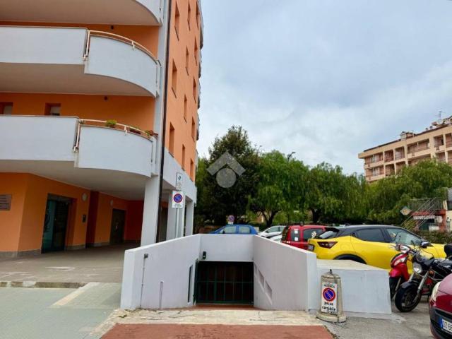 Box / Garage in vendita a Albenga SV