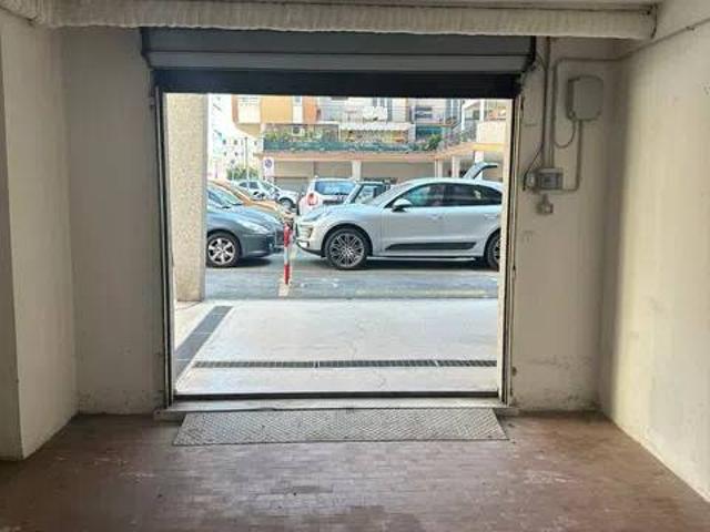 Box / Garage in vendita a Albissola Marina SV