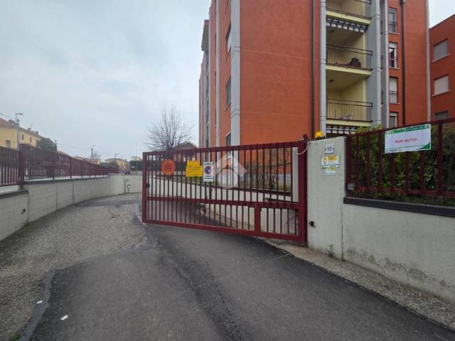 Box / Garage in vendita a Alpignano TO