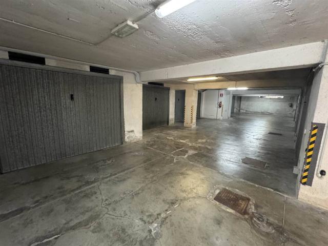 Box / Garage in vendita a Ancona AN