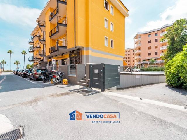 Box / Garage in vendita a Andora SV