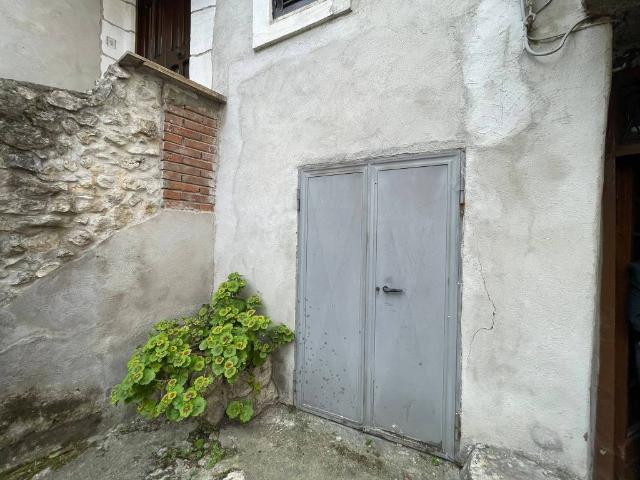 Box / Garage in vendita a Artena RM