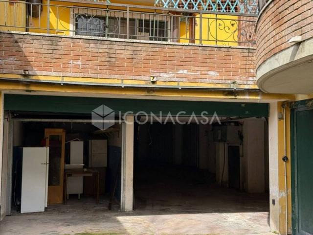 Box / Garage in vendita a Avezzano AQ
