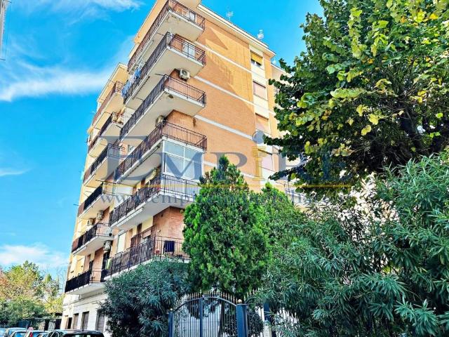Box / Garage in vendita a Aversa CE