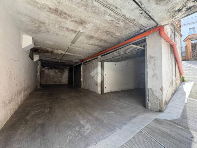 Box / Garage in vendita a Aversa CE