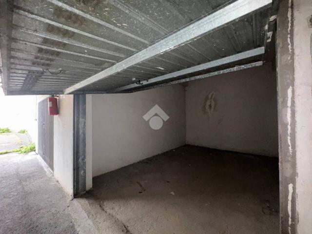 Box / Garage in vendita a Aversa CE
