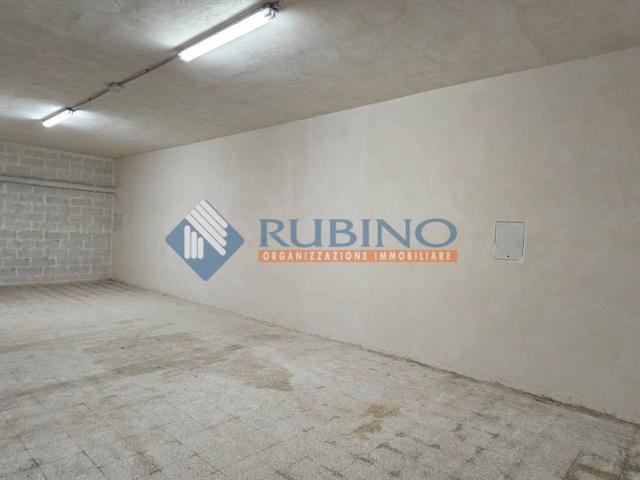 Box / Garage in vendita a Bari BA