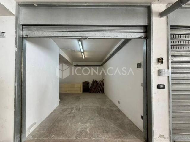 Box / Garage in vendita a Bari BA