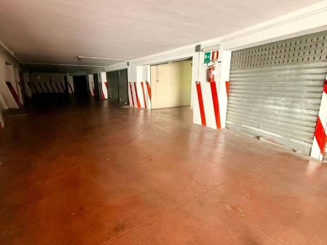 Box / Garage in vendita a Bari BA