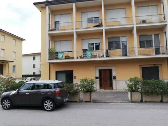 Box / Garage in vendita a Bastia Umbra PG