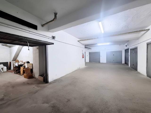 Box / Garage in vendita a Benevento BN