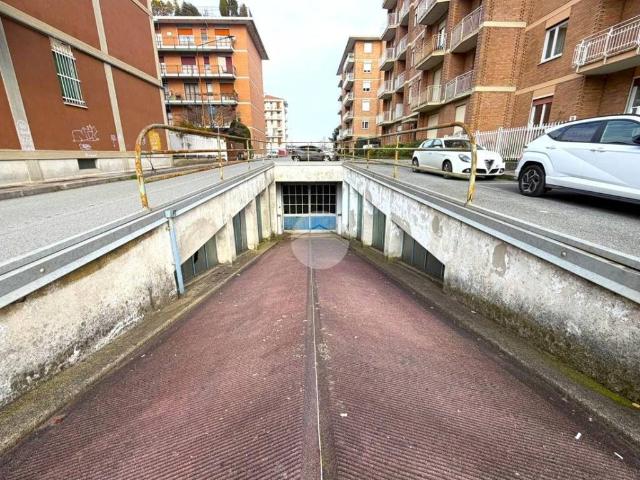 Box / Garage in vendita a Biella BI