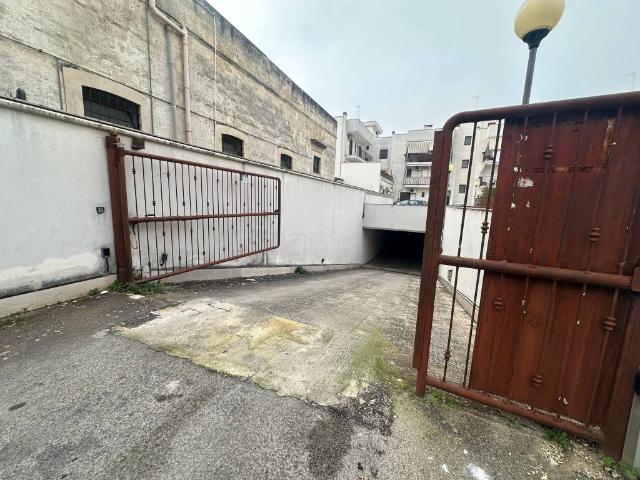 Box / Garage in vendita a Bisceglie BT