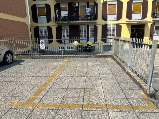 Box / Garage in vendita a Bollate MI