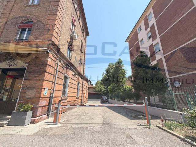 Box / Garage in vendita a Bologna BO