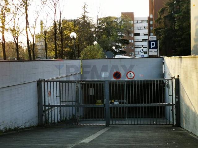 Box / Garage in vendita a Bologna BO