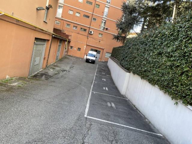 Box / Garage in vendita a Bologna BO