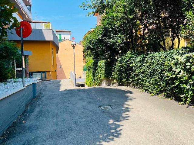 Box / Garage in vendita a Bologna BO