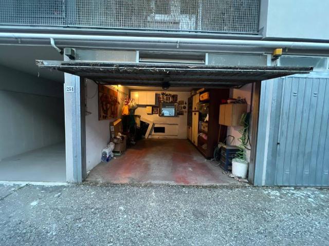 Box / Garage in vendita a Bologna BO